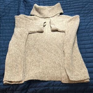 EUC OLSEN EUROPE Oversized sweater size M